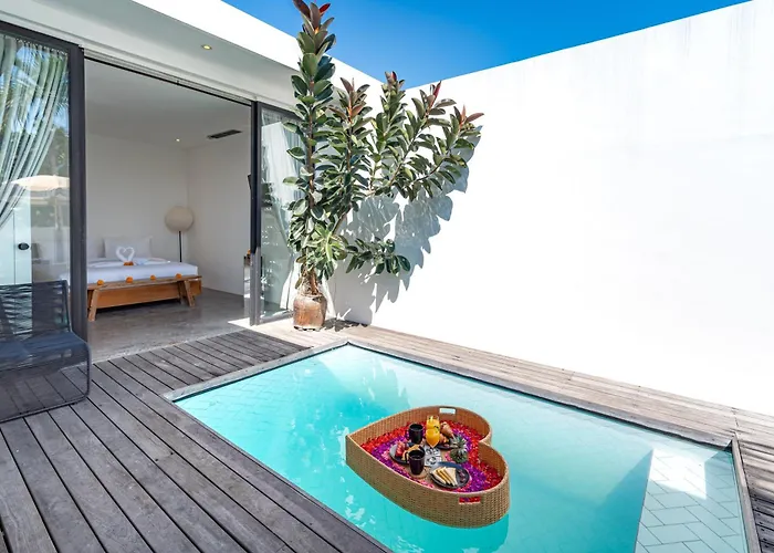 Private 1br Pool In Canggu, Closable Livingroom, 5mins Ride To Atlas Club ヴィラ チャングー