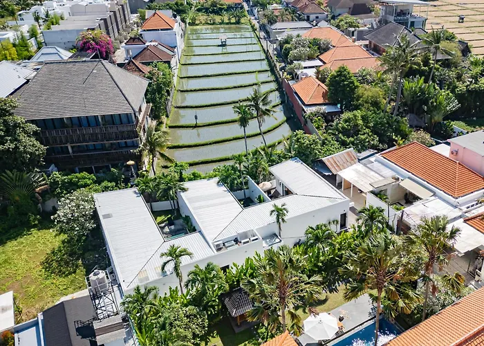 Private 1br Pool In Canggu, Closable Livingroom, 5mins Ride To Atlas Club