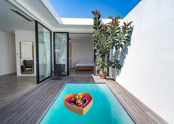 Private 1br Pool In Canggu, Closable Livingroom, 5mins Ride To Atlas Club