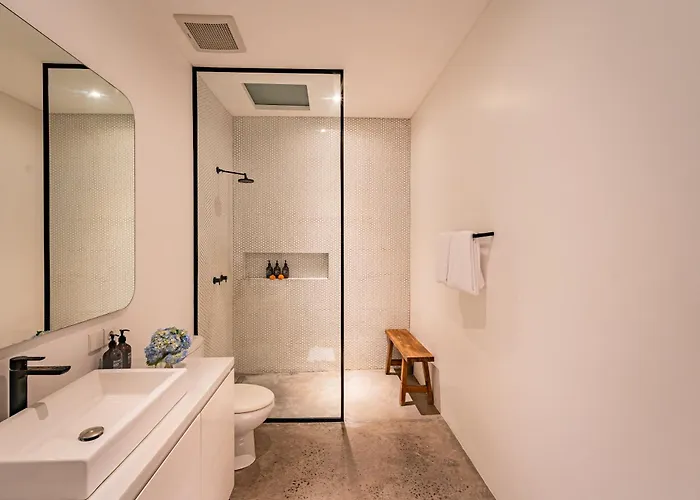 Private 1br Pool In Canggu, Closable Livingroom, 5mins Ride To Atlas Club チャングー