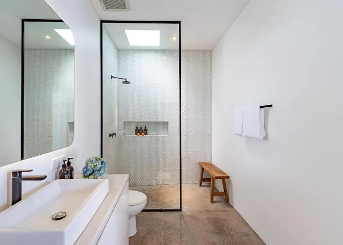 Private 1br Pool In Canggu, Closable Livingroom, 5mins Ride To Atlas Club