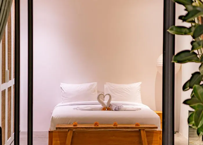 Private 1br Pool In Canggu, Closable Livingroom, 5mins Ride To Atlas Club ヴィラ チャングー